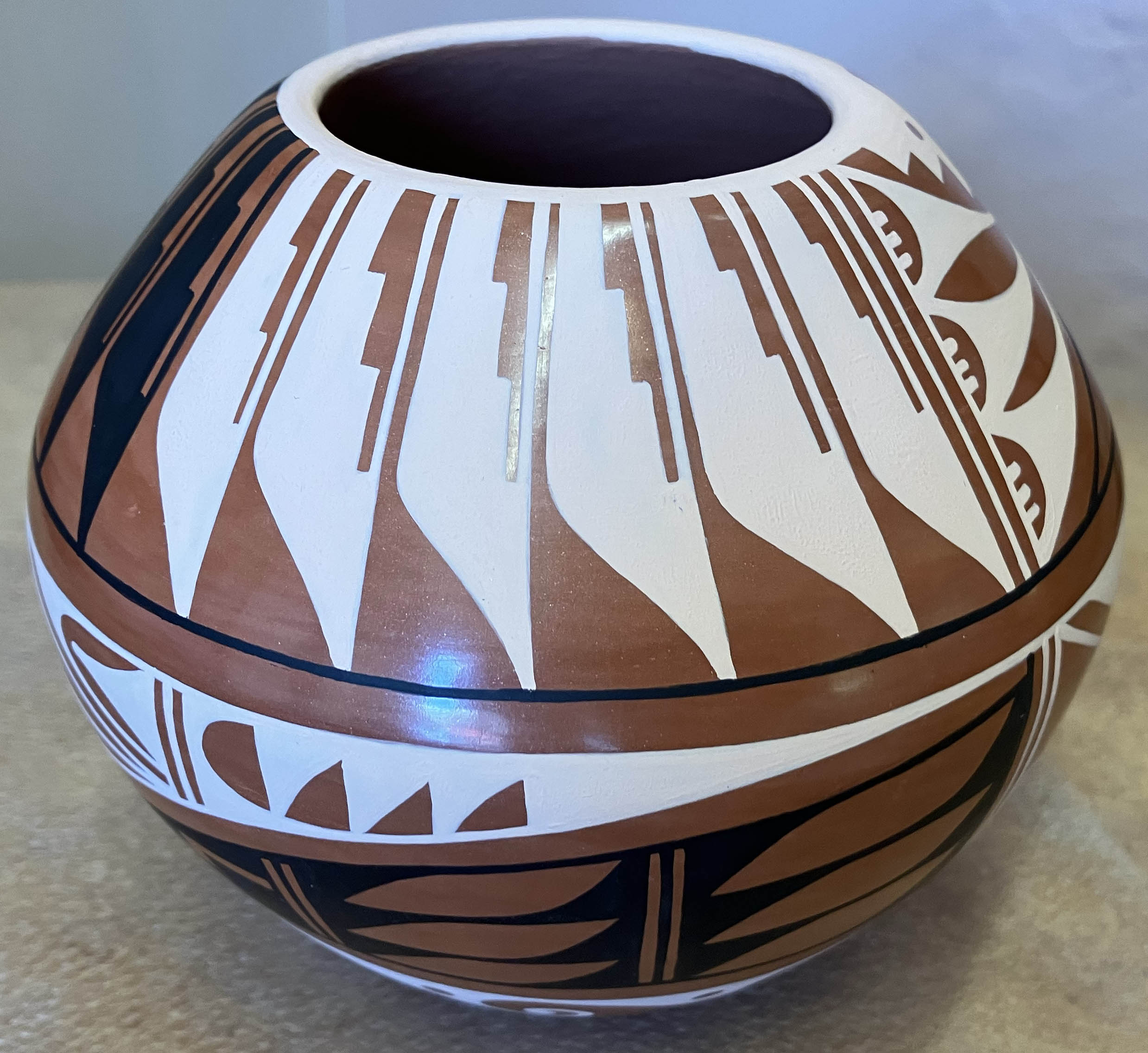 Caroline Loretto | Jemez Pueblo Pottery | Penfield Gallery of Indian Arts | Albuquerque | New Mexico